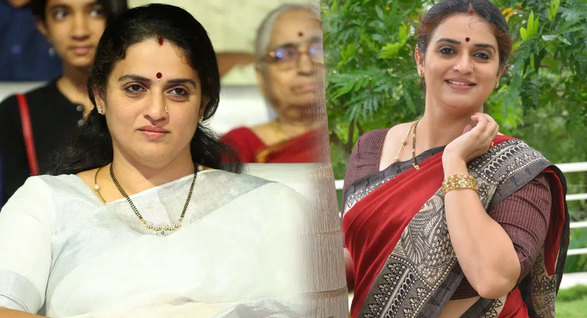 Pavitra Lokesh comments about her first husband