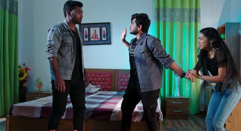 Intinti Gruhalakshmi 21 Jan Today Episode : దివ్యను రూమ్ కు తీసుకెళ్లిన కార్తీక్ తనపై అఘాయిత్యం.. దివ్య బతుకును నాశనం చేస్తాడా? తులసికి ఈ విషయం తెలుస్తుందా?