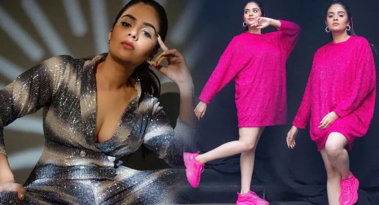 Sreemukhi : వంగి వంగి చూపిస్తోన్న శ్రీముఖి ఫోటోలు చూసి .. సినిమా ఆఫర్ ఇచ్చిన టాప్ ప్రొడ్యూసర్ ..!!