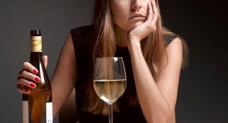 Alcohol : ఆల్కహాల్ త్రాగేవారు తప్పక తెలుసుకోవాల్సిన విషయం ఇది ..!!
