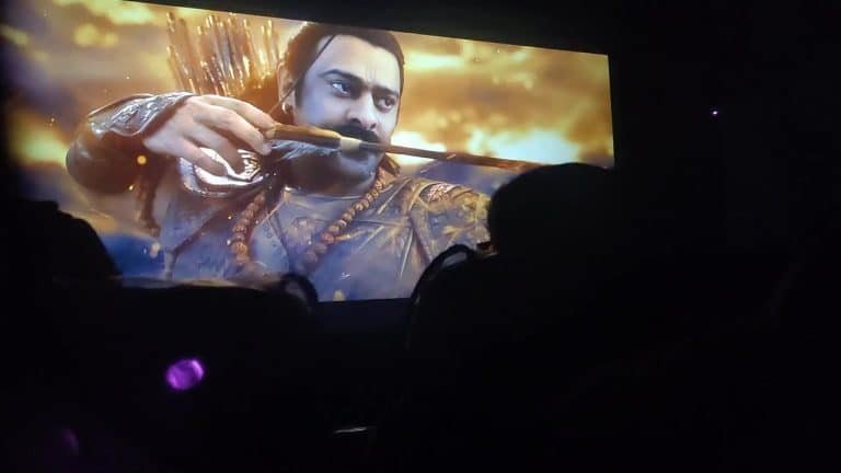 Adipurush Trailer : జై శ్రీరాం నినాదాలతో దద్దరిల్లిన థియేటర్ లు !