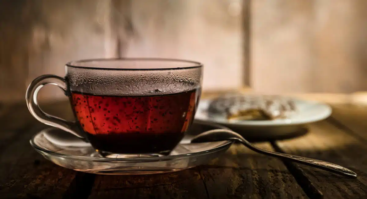 Are you drinking black tea on an empty stomach