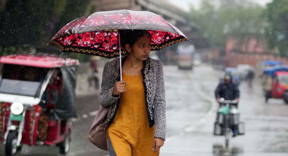 Rain Alert  : తెలుగు రాష్ట్రాలకు వాతావరణ శాఖ హెచ్చరిక.. ఐదు రోజులు భారీ వర్షాలు వాయుగుండం..!!