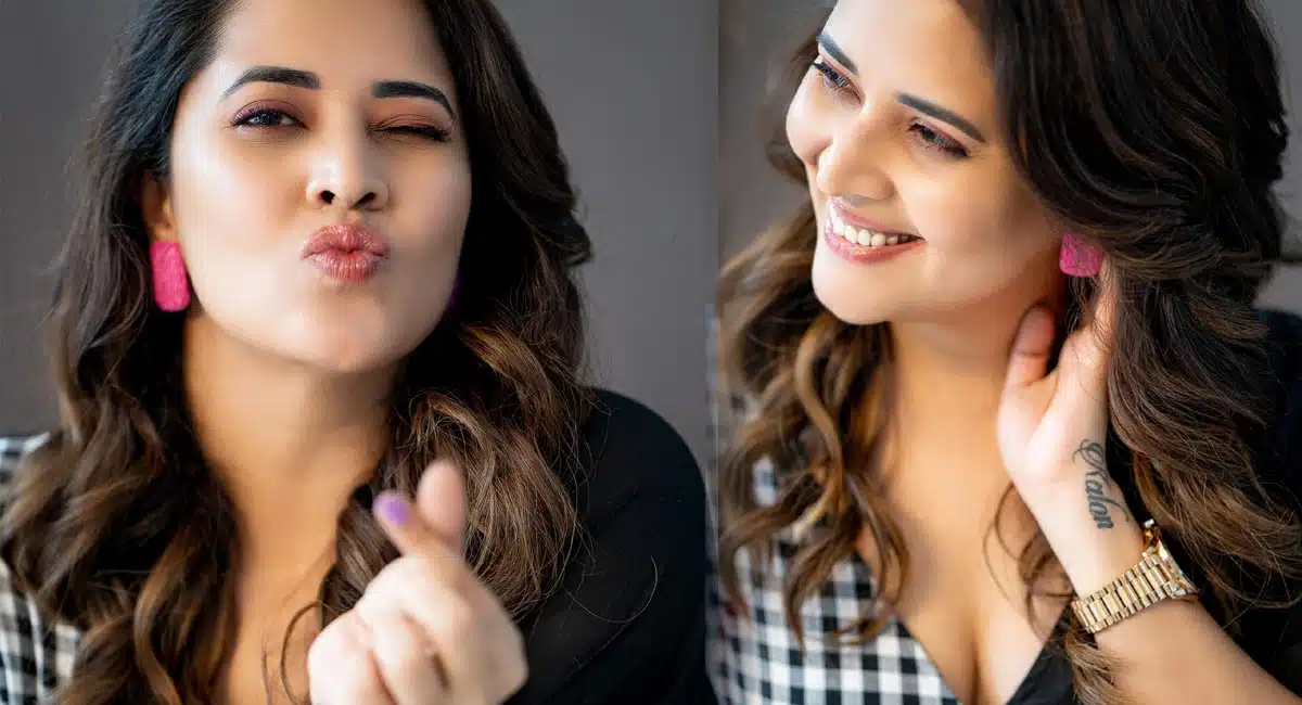 anasuya in a black and white dress pics