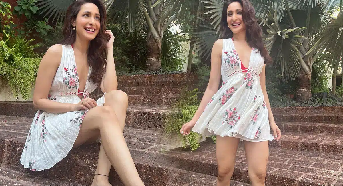 Pragya Jaiswal Latest photos