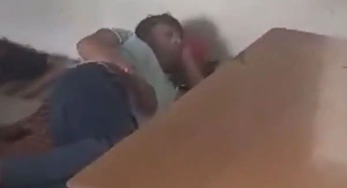 Teacher management in the classroom viral video