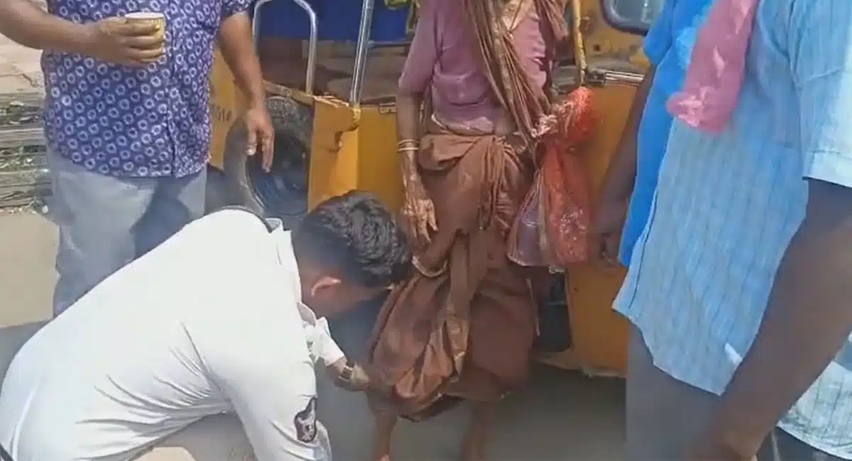 traffic constable bought old woman slippers video viral