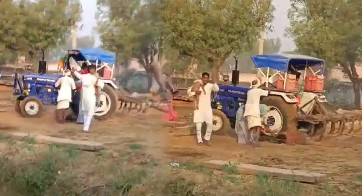 A man death 8 times with a tractor due to a land Issue