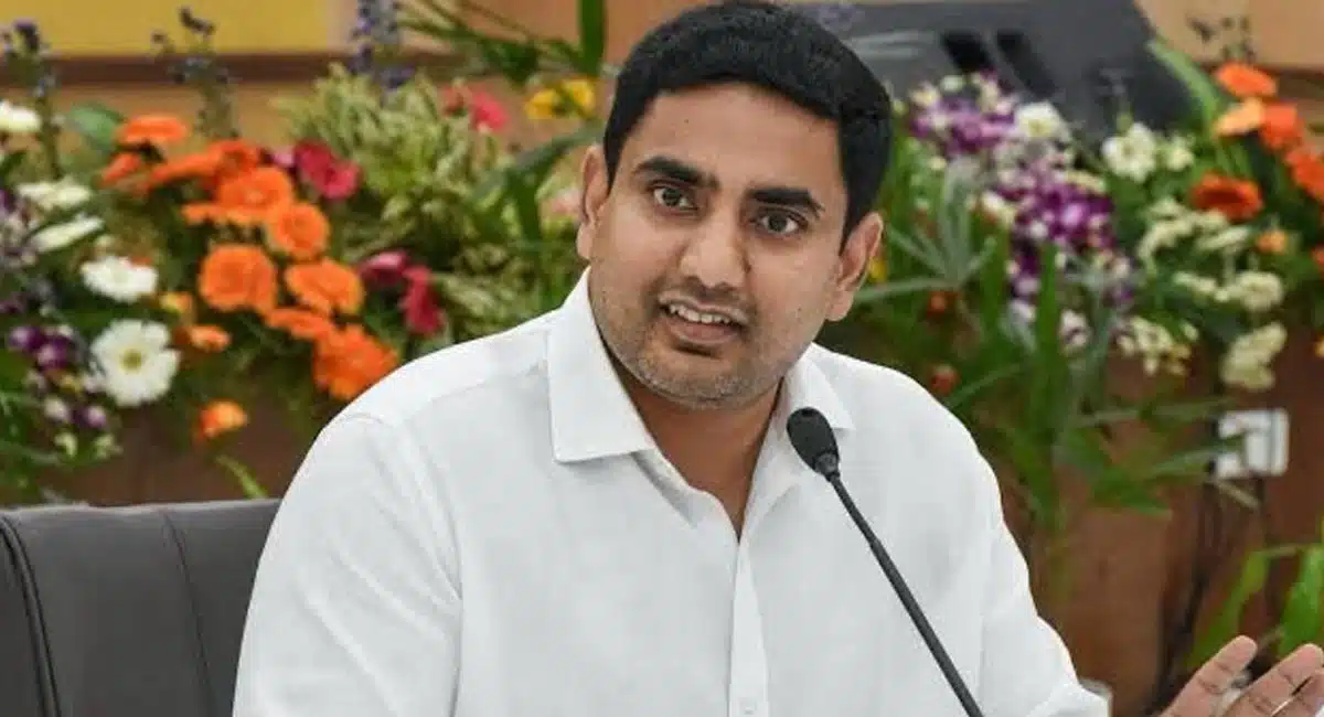 nara lokesh attends for cid enquiry in tadepalli