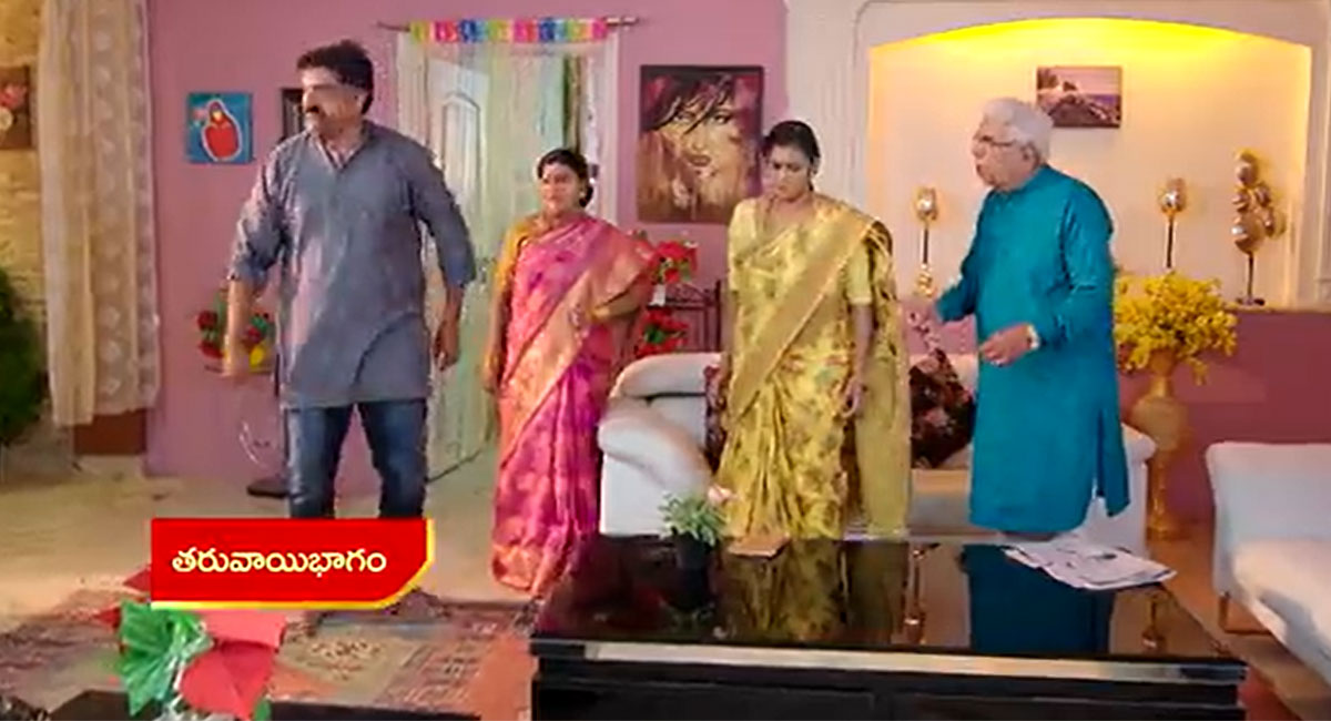 Intinti Gruhalakshmi 30 Oct Monday Episode Highlights : దివ్యను చంపేయ్ అని లాస్యకు చెప్పిన రాజ్యలక్ష్మి.. హనీని అప్పగించాక దివ్యను చంపేయబోతున్న లాస్య