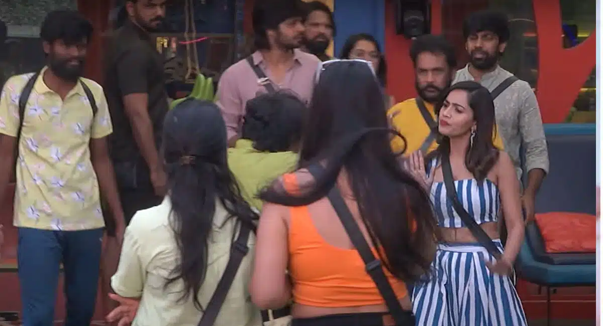 teja and shobha shetty fight in cube puzzle task in bigg boss 7
