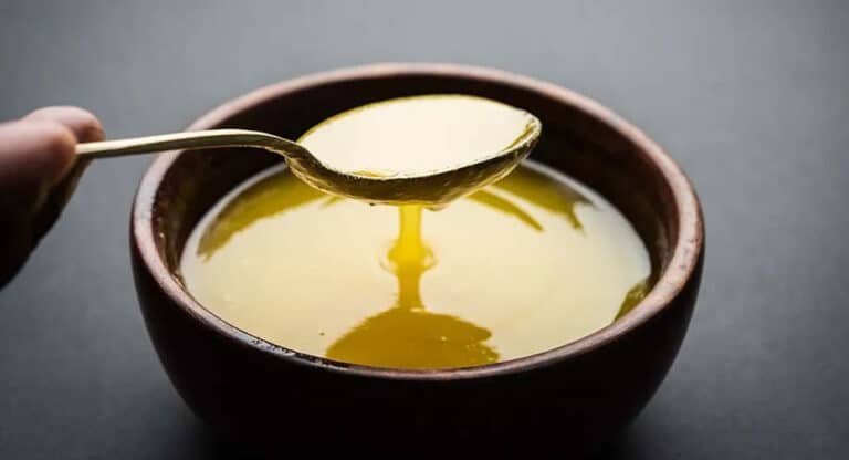 Empty Stomach : పరగడుపున ఒక స్పూన్ నెయ్యి గ్లాసు నీళ్లతో కలిపి తీసుకుంటే చాలు.. నమ్మలేని లాభాలు…!