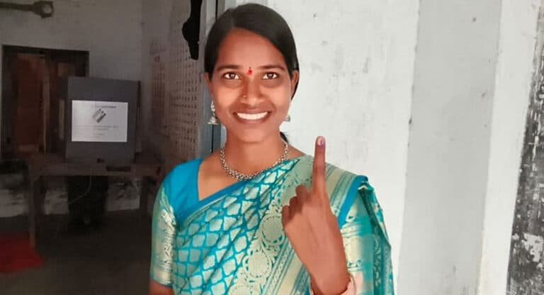 Barrelakka : ఎమ్మెల్యేగా ఓడిపోతేనేం.. ఎంపీగా పోటీ చేస్తా అంటున్నా బర్రెలక్క..!