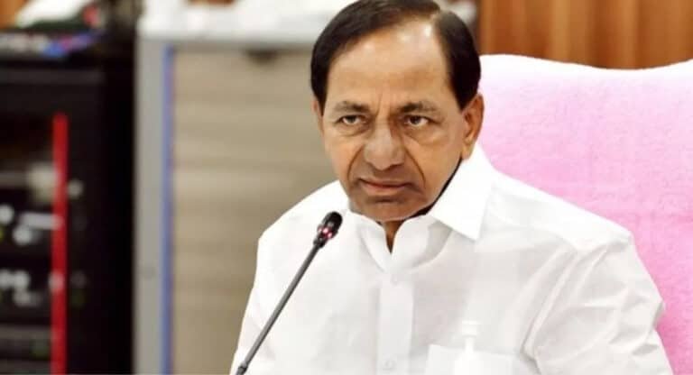 Big Breaking : కేసీఆర్ కు తీవ్ర గాయాలు.. హుటాహుటిన యశోద ఆసుపత్రికి తరలింపు