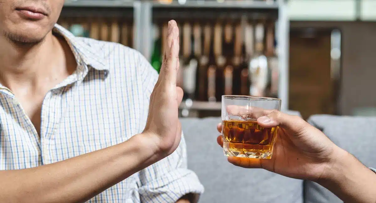 Alcohol : ఆల్కహాల్ 28 రోజులు తాగడం ఆపితే.. శరీరంలో షాక్ అయ్యే మార్పులు జరుగుతాయి...!