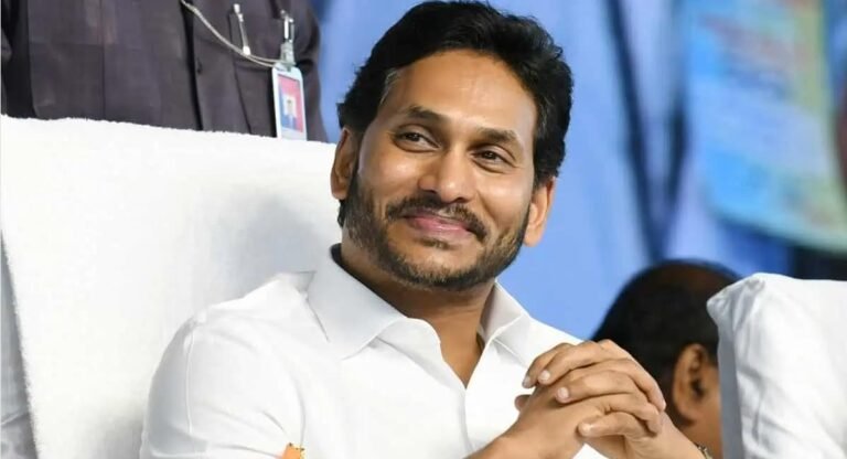 YS Jagan Mohan Reddy : ఆ మూడు వ్యూహాలతో ప్రజలను తన వైపు తిప్పుకుంటున్న వై.యస్.జగన్మోహన్ రెడ్డి..!