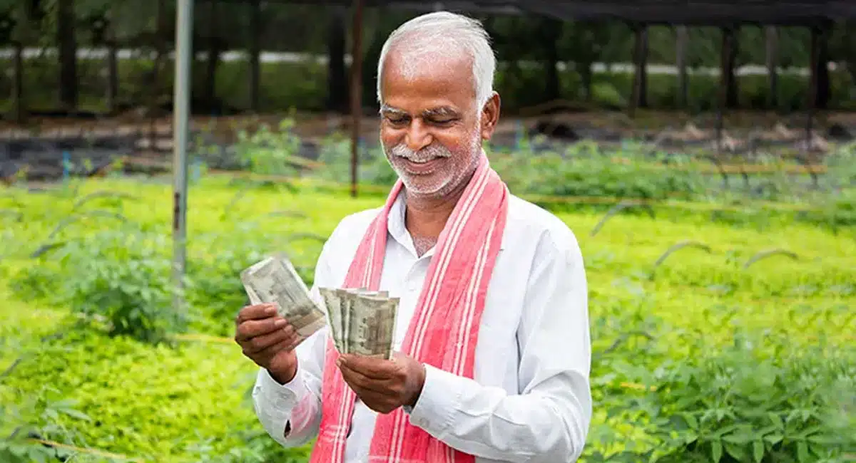 Good News : పెన్షన్ దారులకు శుభవార్త .. రూ. 210 కడితే నెలకు రూ.5000 పెన్షన్..!