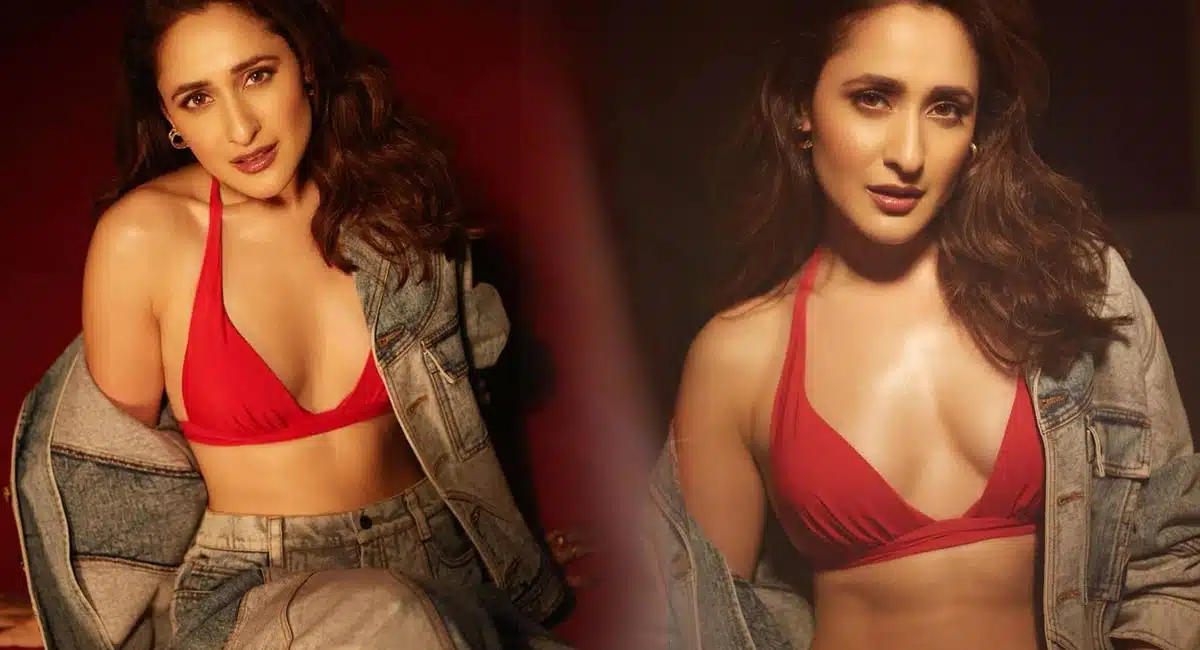 Pragya Jaiswal : ప్ర‌జ్ఞాజైస్వాల్ బ్లాస్టింగ్.. ఎద అందాల‌పై ఆ కెమెరా యాంగిల్స్ చూశారా..?