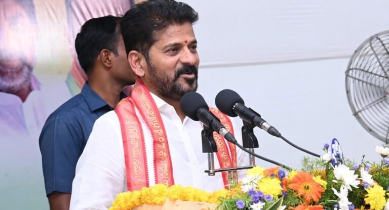 Revanth Reddy : మరో 10 ఏళ్ళు మాదే అధికారం… నువ్వు ఎలా వస్తావో నేను చూస్తా.. రేవంత్ రెడ్డి స్ట్రాంగ్ వార్నింగ్…!