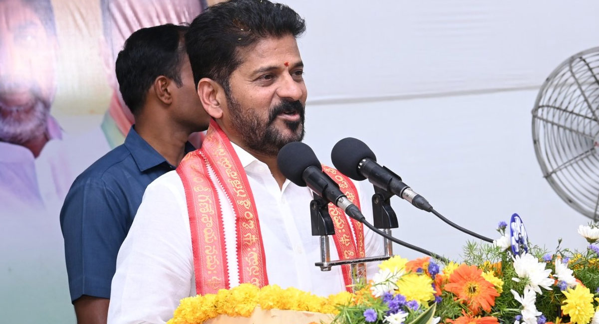 Revanth Reddy : మరో 10 ఏళ్ళు మాదే అధికారం… నువ్వు ఎలా వస్తావో నేను చూస్తా.. రేవంత్ రెడ్డి స్ట్రాంగ్ వార్నింగ్…!