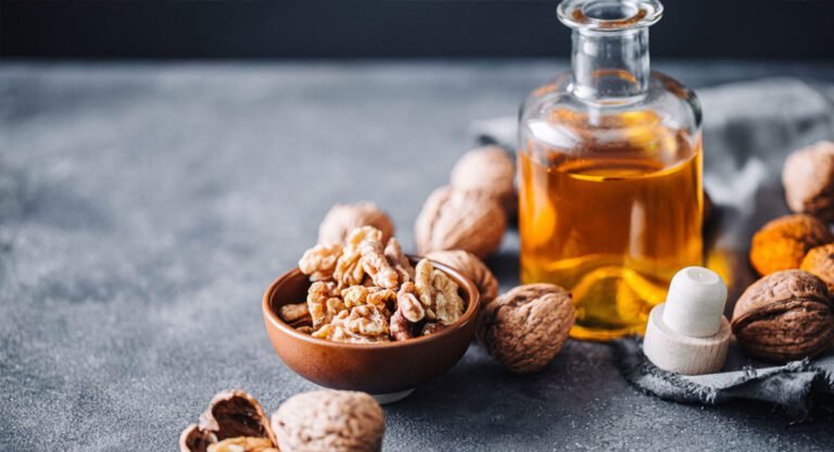 Walnut Oil : వాల్ నట్ తోనే కాదు.. వాలెట్ ఆయిల్ తో కూడా బోలెడు ప్రయోజనాలు.. తెలిస్తే వెంటనే వాడతారు…!
