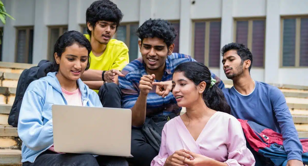 UPSC Jobs : నెలకు రెండు లక్షల జీతంతో గవర్నమెంట్ జాబ్స్... ఎలాంటి రాత పరీక్ష లేకుండానే ఉద్యోగం...!