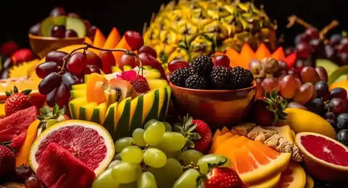 Diet Food : ఈ పండ్లను రాత్రి సమయంలో తింటున్నారా..? అయితే జాగ్రత్త.. ఈ ప్రమాదం తప్పదట..!