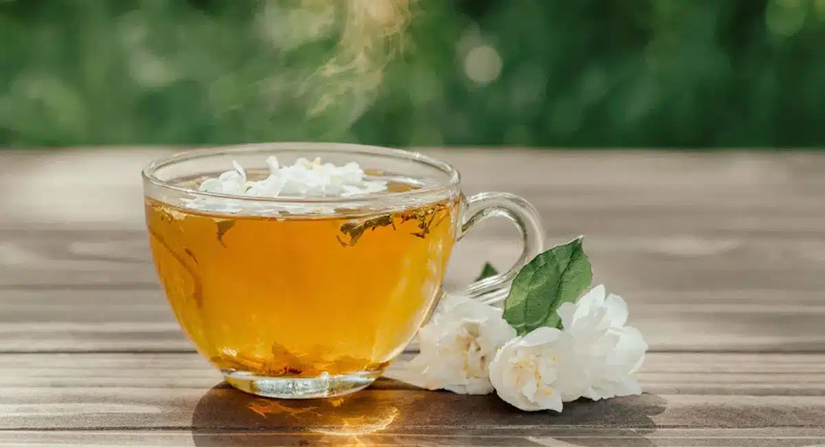 Jasmin Tea : స్పెషల్ జాస్మిన్ టీ... ఈ టీ లో ఉన్న అద్భుతాలు తెలిస్తే ఇక వెంటనే తాగడం మొదలు పెడతారు...!