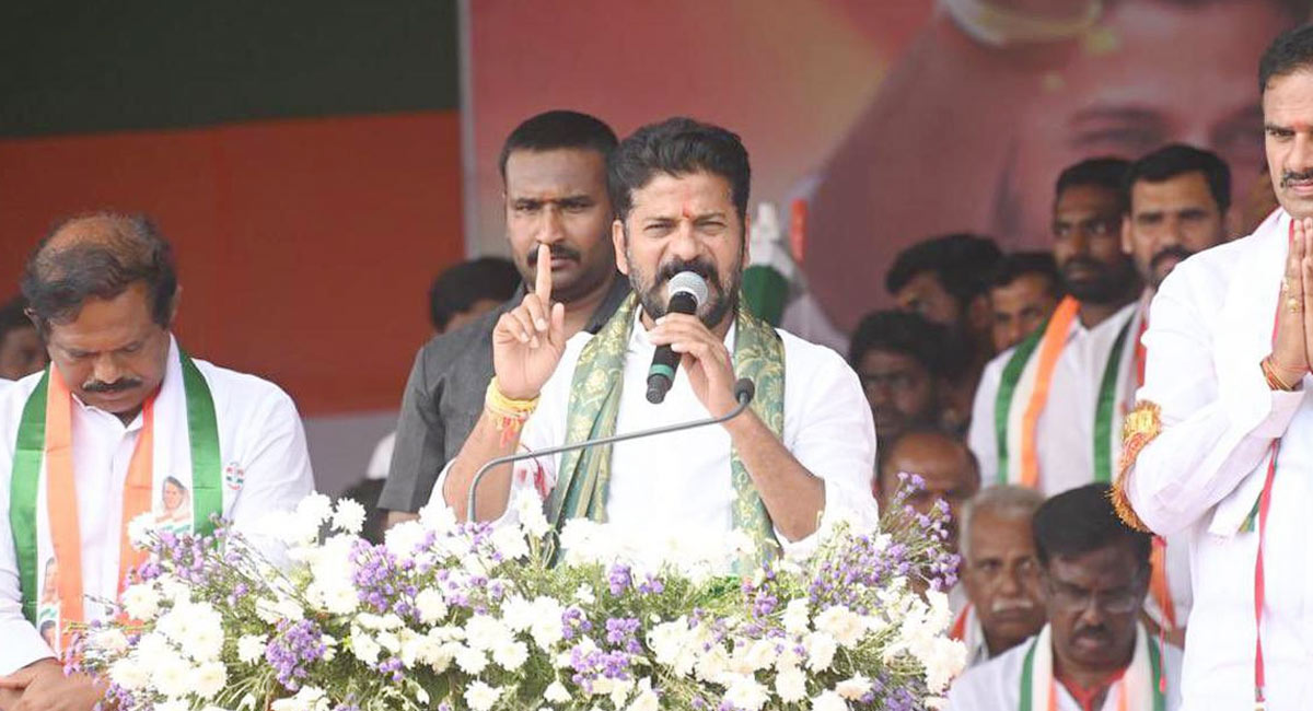 Revanth Reddy : ఆ విషయంలో రేవంత్ రెడ్డి ఎందుకు అతిగా ప్రవర్తిస్తున్నారు ..?