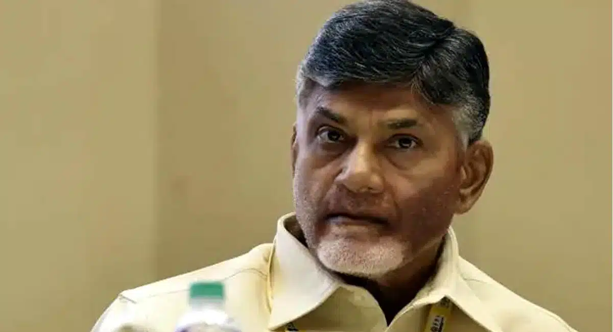 Chandrababu : బాబుకు మ‌రో షాక్‌.. 50 వేల కోట్ల‌ విలువైన భూములను ప్ర‌భుత్వానికి తిరిగి ఇవ్వాల‌ని హైకోర్టు తీర్పు..!