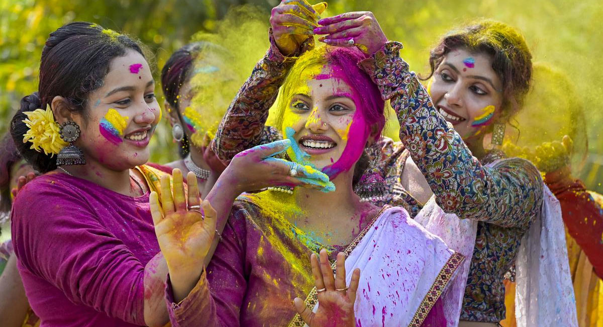 Holi Festival హోలీ పండుగ రోజు ఈ మొక్కను పూజిస్తే అనుకున్నది జరుగుతుందట వెరీ పవర్ ఫుల్