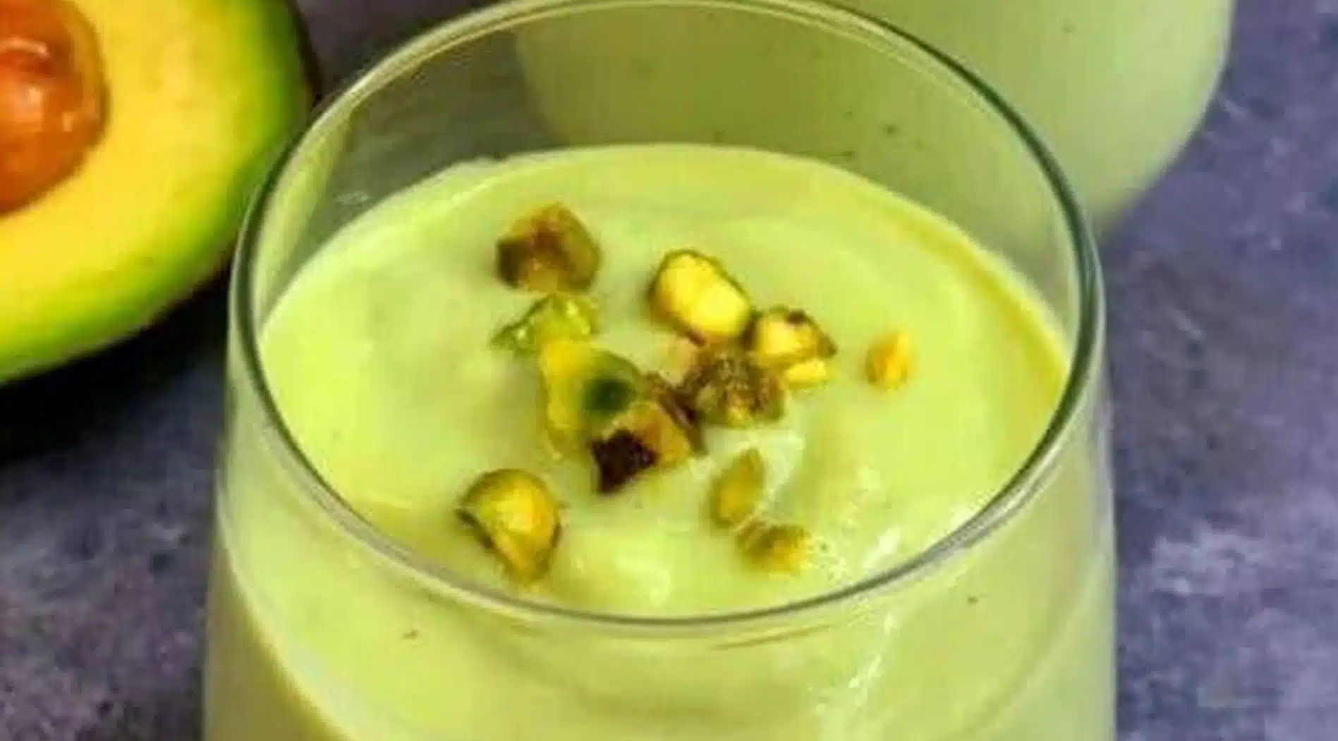 Banana Smoothie : ఈ సమ్మర్ లో రోజు అవకాడో, బనానా స్మూతి తీసుకుంటే చాలు... అధిక బరువుకి ఈజీగా చెక్ పెట్టవచ్చు..