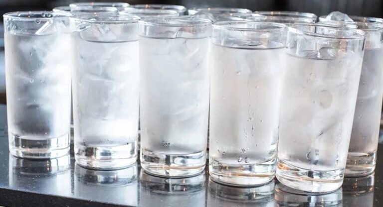 Fridge Water : వామ్మో… ఈ వేసవిలో చల్లగా ఉన్నాయని తెగ తాగుతున్నారా.? అయితే ఇక అంతే సంగతులు…!