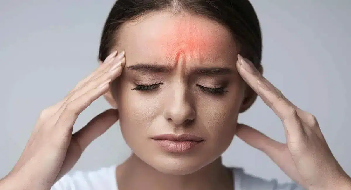 Migraine : మైగ్రేన్ తో బాధపడుతున్నారా.. వేసవిలో వీటిని తింటే డేంజరే..!