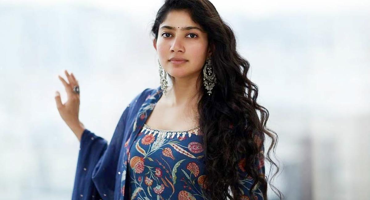 Sai Pallavi ఆ రోజుల్లో సాయి ప‌ల్ల‌వి డ్యాన్స్ చూడ‌డానికి నిజంగా రెండు క‌ళ్లు స‌రిపోవు