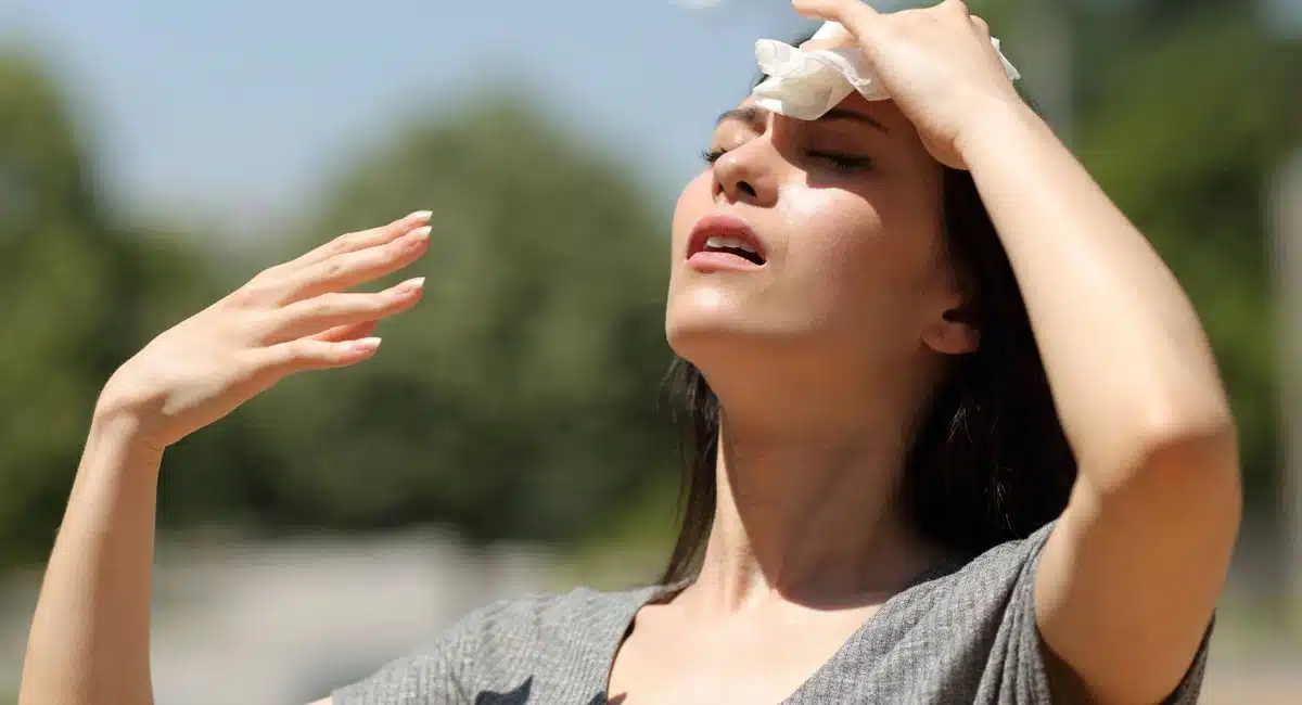 Sunstroke : ఎండ‌ల్లో త‌ప్ప‌క బ‌య‌ట‌కు వెళ్లాల్సి వ‌స్తుందా... అయితే ఈ జాగ్ర‌త్త‌లు త‌ప్ప‌నిస‌రి..!