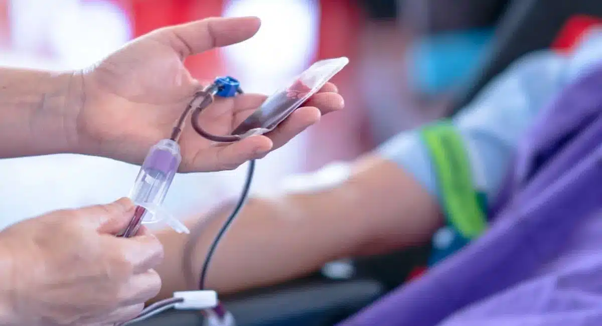 Blood Tests : ప్రతి ఏటా కొన్ని రక్త పరీక్షలు చేయించుకుంటే చాలు... వందేళ్ళ జీవితం గ్యారంటీ... ఏవేవంటే...!