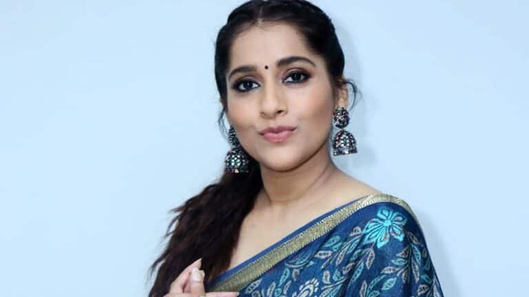 Rashmi Gautam : ర‌ష్మీని చెప్పుతో కొడ‌తానన్న నెటిజ‌న్.. మాములు పంచ్ ఇవ్వ‌లేదుగా..!!
