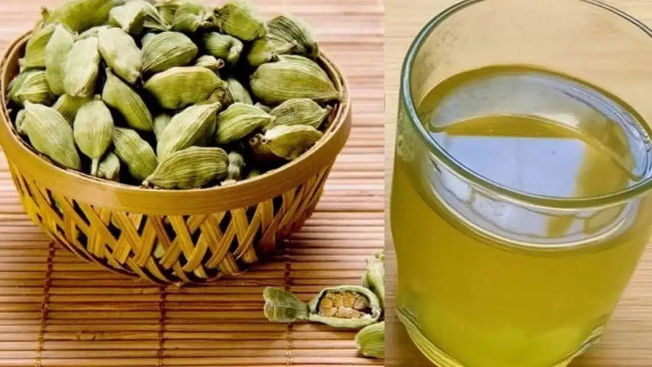 Elaichi Water : పరగడుపున ఒక గ్లాస్ యాలకుల వాటర్ తీసుకుంటే ... శరీరంలో ఏం జరుగుతుందో తెలుసా...!