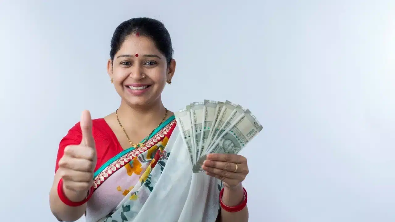 Small Saving Schemes : మోడీ 3.0 ప్రభుత్వం పై భారీ అంచనాలు... చిన్న పొదుపు పథకాల వడ్డీ రేటు పెంపు పై కీలక నిర్ణయం...!