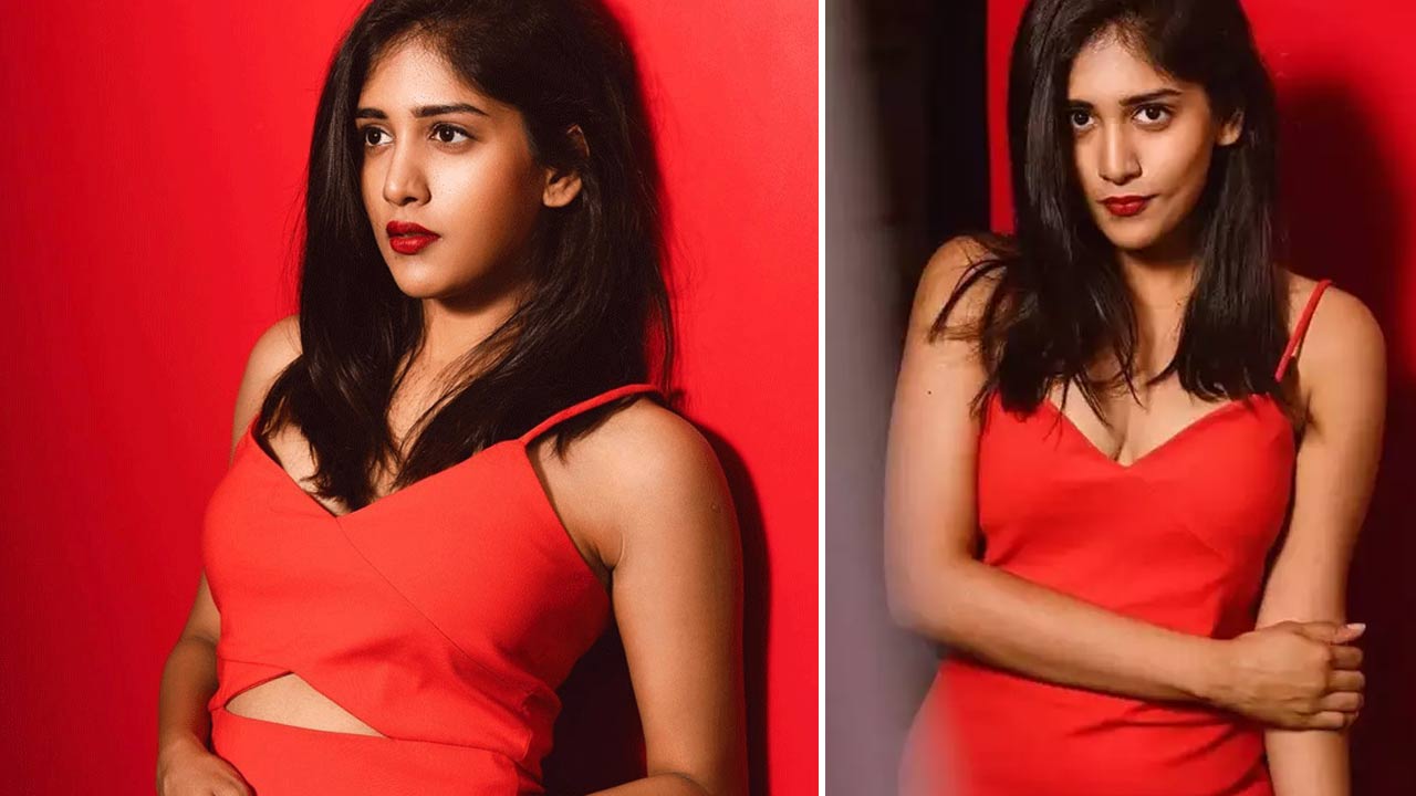 Chandini Chowdary బాత్ రూమ్ కోసం గంట‌ల పాటు వెయిట్ చేశా ఆ విష‌యం గురించి చెప్పిన హీరోయిన్‌