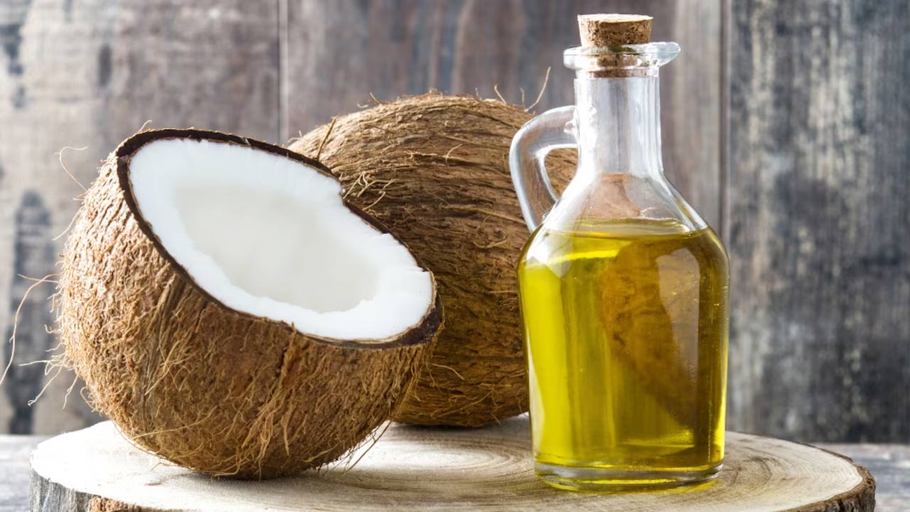 Coconut Oil : కొబ్బరి నూనెను ప్రతిరోజు ఇలా తీసుకుంటే ఒక నెలలో బరువు తగ్గొచ్చు తెలుసా…!