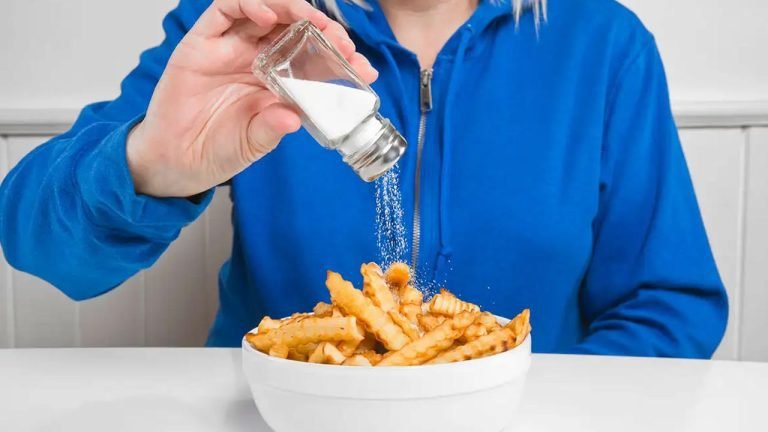 Salt : ఉప్పు ఎక్కువగా తింటున్నారా… అయితే ఈ షాకింగ్ న్యూస్ మీకే…!