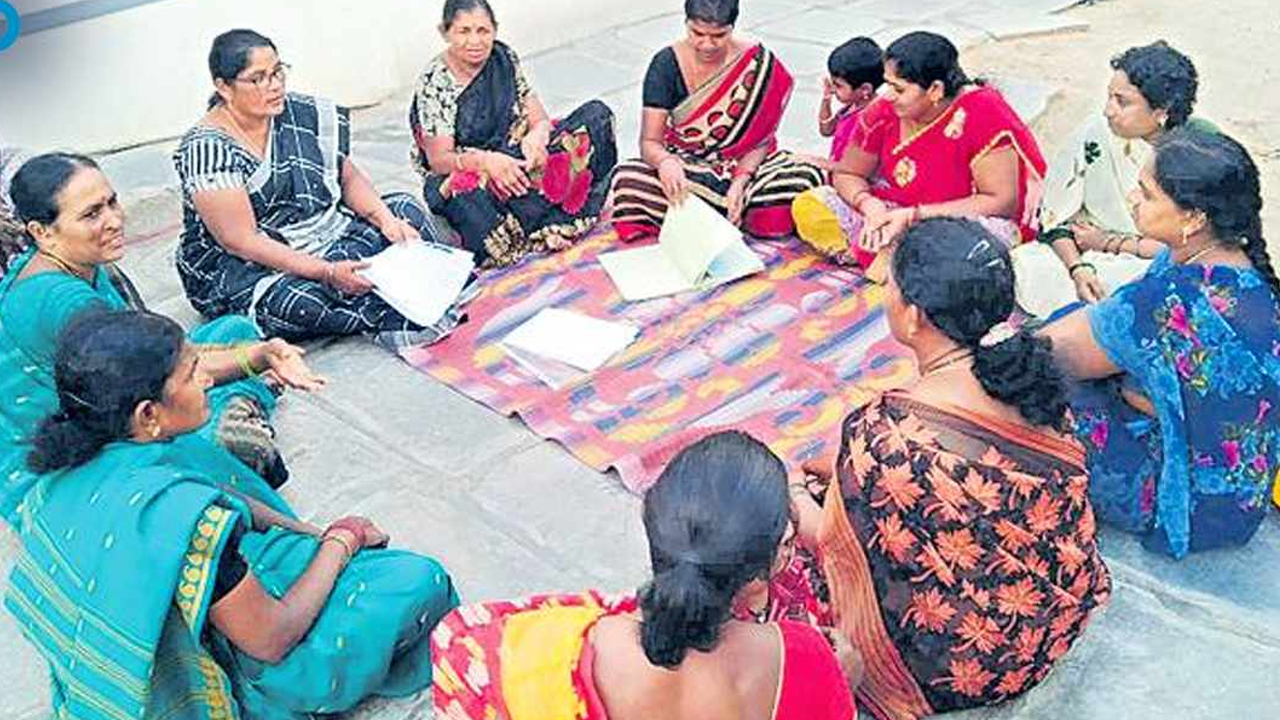 AP DWCRA Women Loans : ఏపీలో డ్వాక్రా మ‌హిళ‌ల‌కి గుడ్ న్యూస్ చెప్పిన ఏపీ స‌ర్కార్..5 లక్షల వరకూ..!