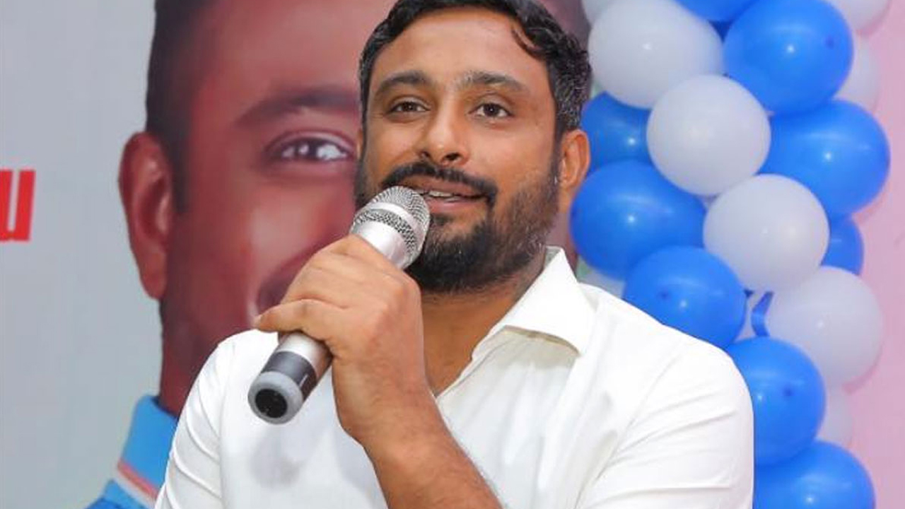 Ambati Rayudu : బిగ్ బాస్‌లోకి ఈ సారి ఆ స్టార్ క్రికెట‌ర్‌నే ప‌ట్టుకొస్తున్నారా..ఇక నేష‌న‌ల్ లెవ‌ల్‌లో క్రేజ్..!