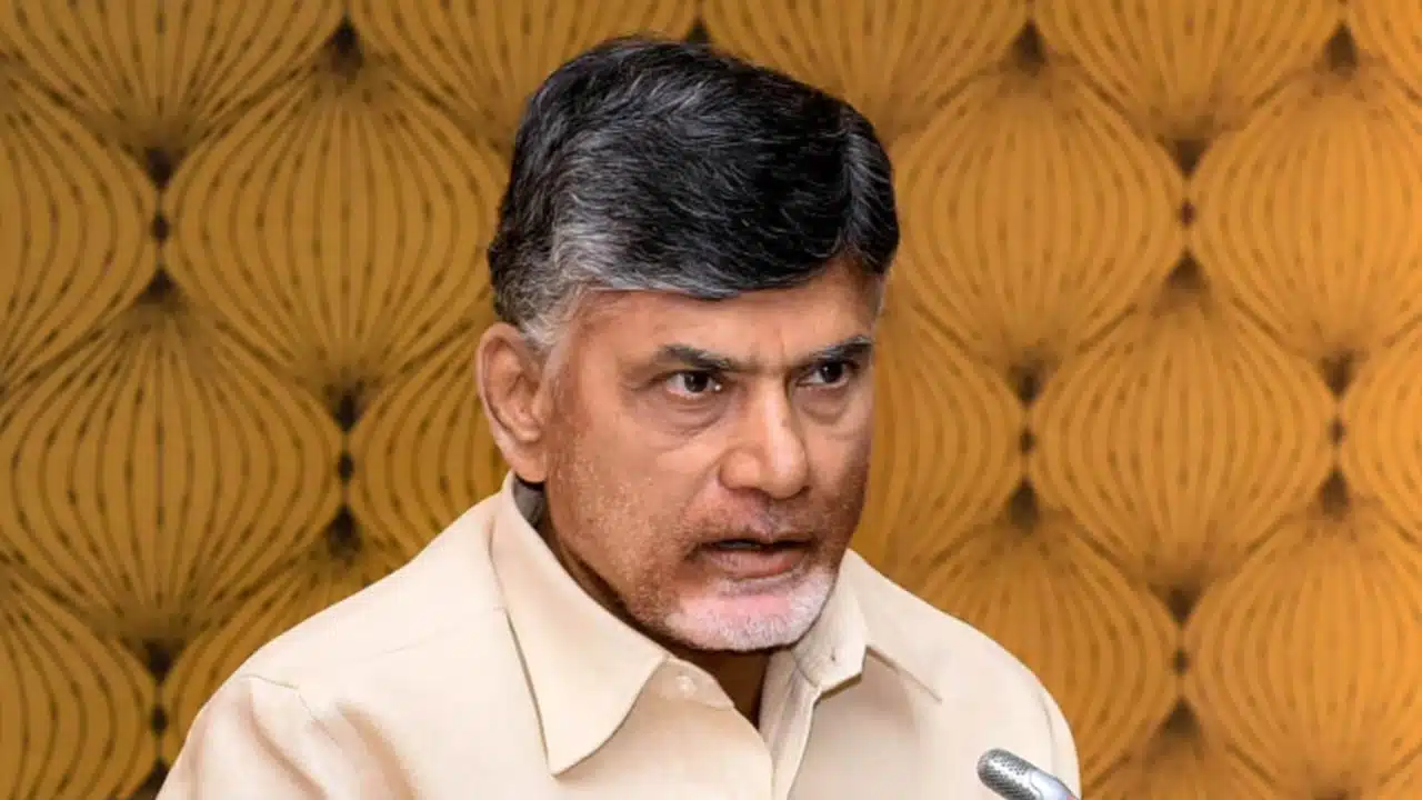 Chandrababu : వెనక్కి తీసుకోలేం.. అలాగని ముందుకు పోలేని పరిస్థితి.. చంద్రబాబు ఇప్పుడు ఏం చేయబోతున్నారు..?