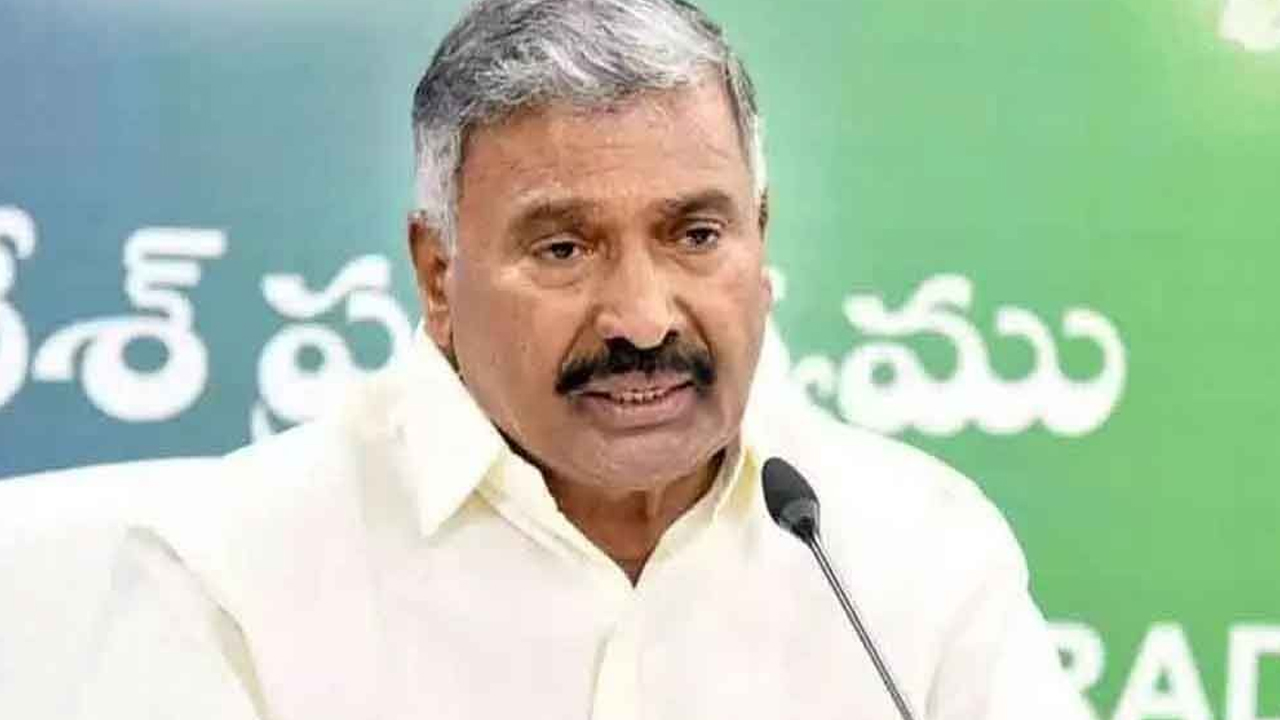 Peddi Reddy : పెద్దిరెడ్డిని సీఎం,డిప్యూటీ సీఎం, మాజీ సీఎం టార్గెట్ చేశారుగా.. ఉక్కిరి బిక్కిరి అయిపోతున్నాడు..!