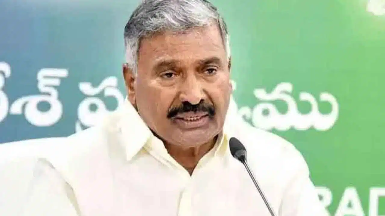 Peddi Reddy : పెద్దిరెడ్డిని సీఎం,డిప్యూటీ సీఎం, మాజీ సీఎం టార్గెట్ చేశారుగా.. ఉక్కిరి బిక్కిరి అయిపోతున్నాడు..!