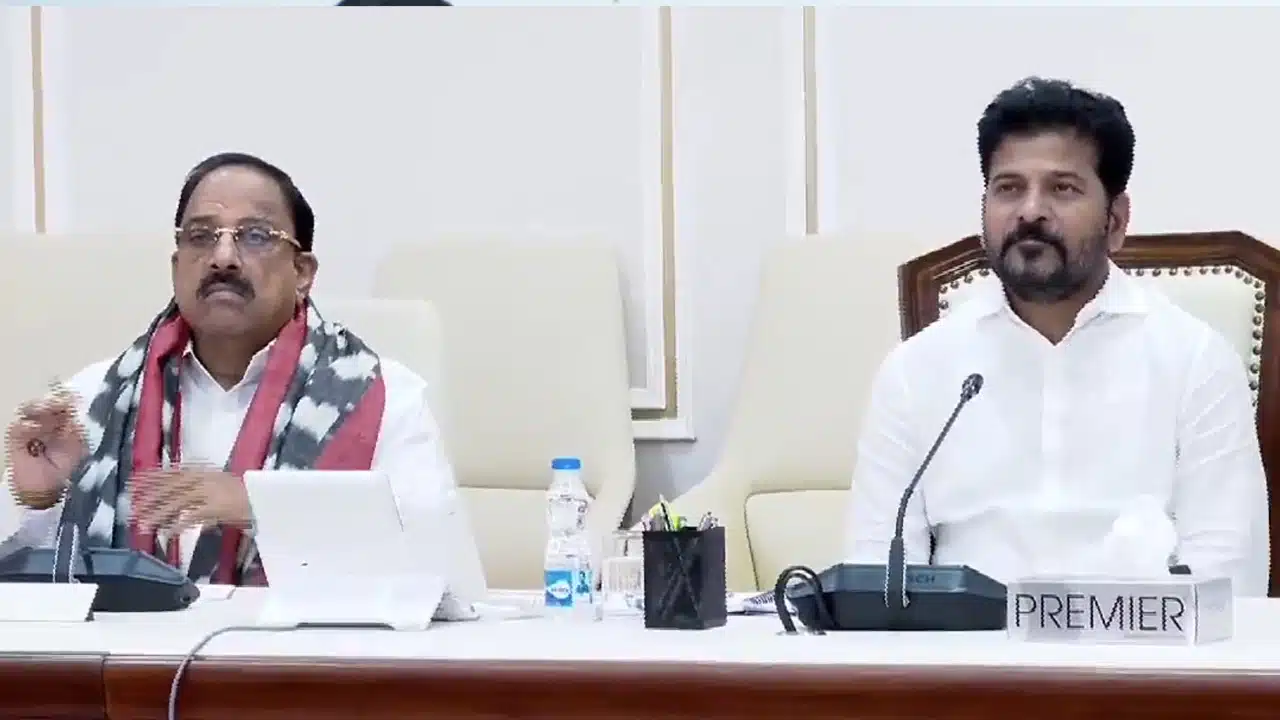 Revanth Reddy : చేనేత కార్మికుల‌కు ఉపాధి క‌ల్పించాలి.. సీఎం రేవంత్ రెడ్డి