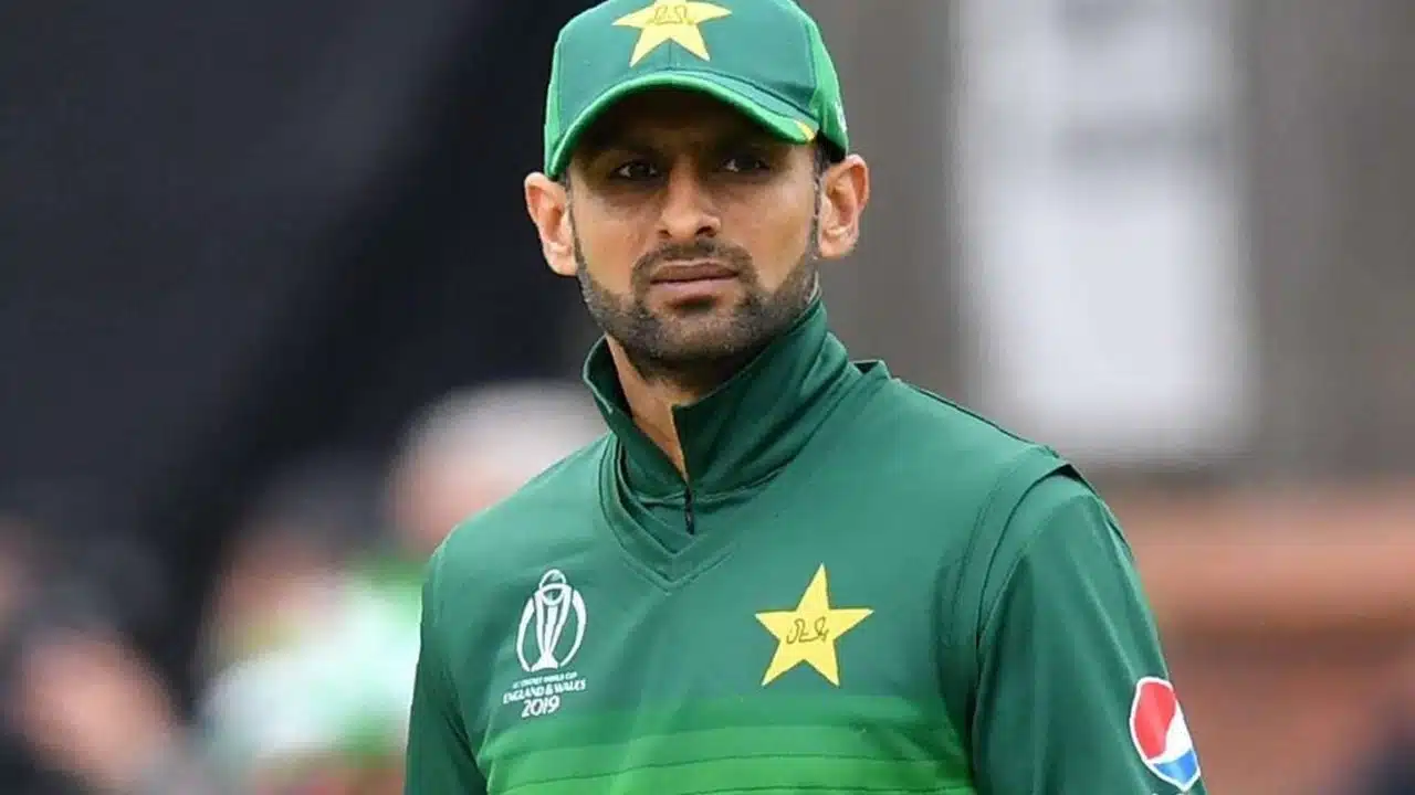 Shoaib Malik : రోజురోజుకి దిగ‌జారుతున్న పాకిస్తాన్ ప్ర‌తిష్ట‌.. ఇక మా దేశానికి చ‌చ్చినా ఆడ‌న‌న్న స్టార్ క్రికెట‌ర్..!